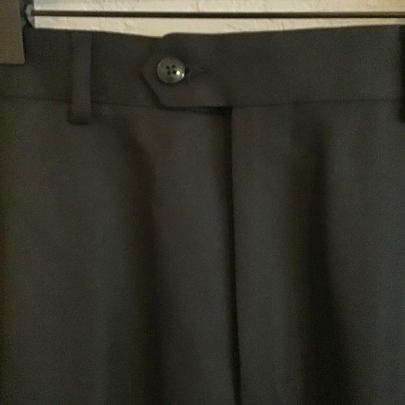Roundtree & Yorke Men’s dress pants - Picture 3 of 5